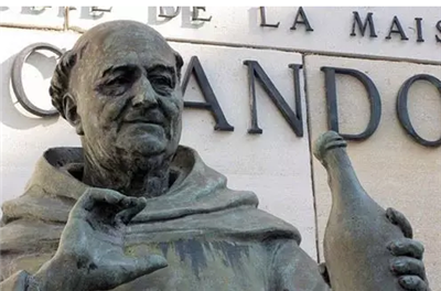 為什么香檳的瓶塞是蘑菇型?